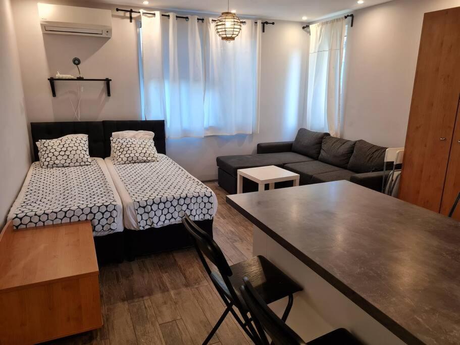 Studio Slavyanska Varna Buitenkant foto