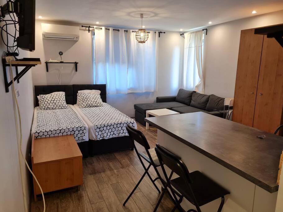 Studio Slavyanska Varna Buitenkant foto