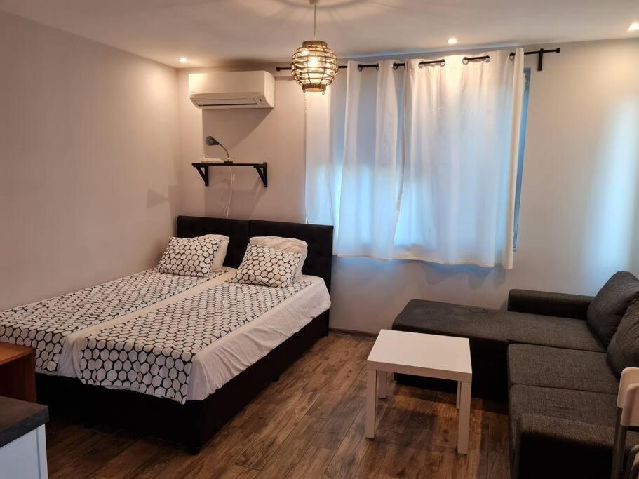 Studio Slavyanska Varna Buitenkant foto